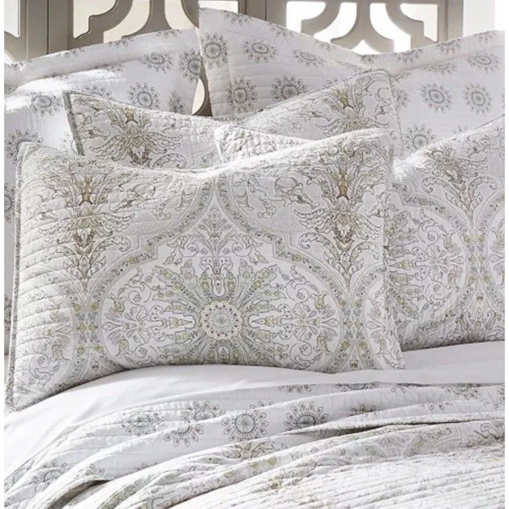 Levtex Home Cosima Full/Queen Quilt + 2 Standard Shams New
